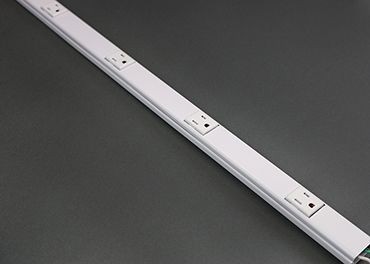 WH20GB506TRGFI6Wiremold® Plugmold® WH20GB506TRGFI6 2000 1-Circuit 3-Wire GFCI Module, 60 in L x 1-9/32 in W x 3/4 in H, 1 Channel, Steel
