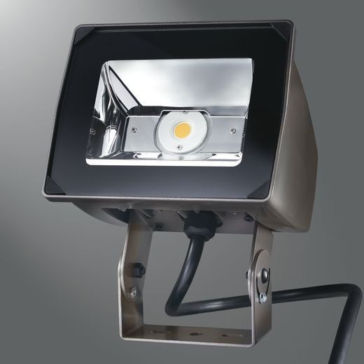 NFFLD-S-C70-T-UNVLumark Night Falcon™ NFFLD-S-C70-T-UNV Rectangular Small Floodlight Fixture, (1) LED Lamp, 26 W Fixture, 120 to 277 V, Polyester Powder Coated Housing