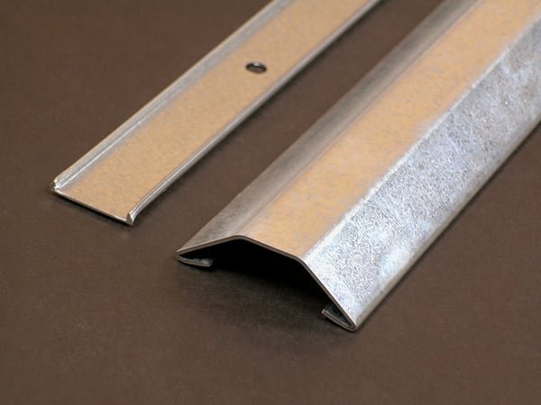 Data-Spec SheetWiremold® 1500-10 1-Channel Base and Cover, For Use With 1500 Series Overfloor Raceway, Steel