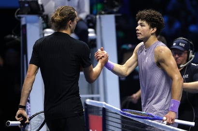 Alexander Zverev Ben Shelton hands