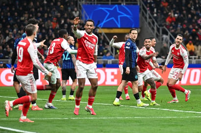 Arsenal Champions League celebrate