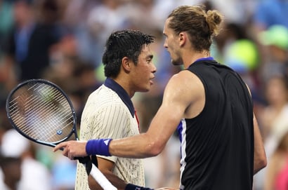 Brandon Nakashima Alexander Zverev hand