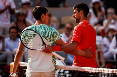 Carlos Alcaraz Novak Djokovic hands