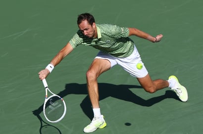 Felix Auger-Aliassime vs Daniil Medvedev Tips, Prediction & Live Stream - Medvedev to edge Dubai semi-final