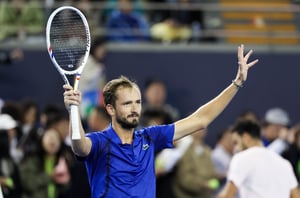 Novak Djokovic vs Daniil Medvedev betting picks