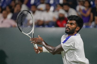 Dhakshineswar Suresh