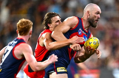 Essendon vs Melbourne Demons Adelaide Oval