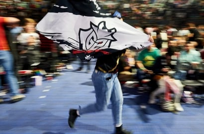 G2 Esports fans