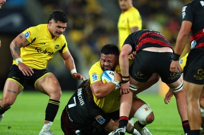 Hurricanes are backed to win at home in a Super Rugby clash