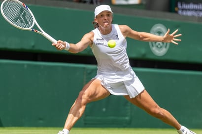 Iga Swiatek vs Belinda Bencic Tips, Prediction & Live Stream - First-time Wimbledon semi-finalists clash