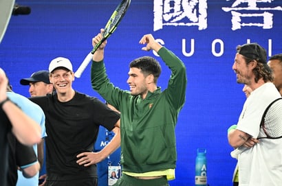 Jannik Sinner (L) & Carlos Alcaraz