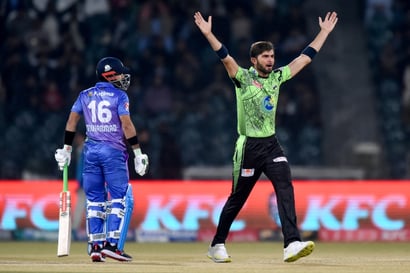 Lahore Qalandars' captain Shaheen Shah Afridi (R) (Getty Images)