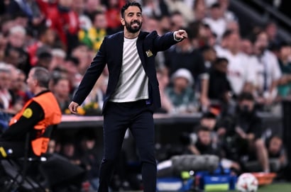 Manchester United vs Burnley Predictions - Manchester United to finally win
