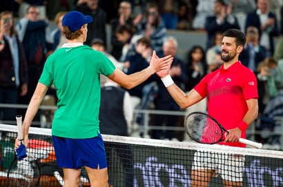 Novak Djokovic Jannik Sinner hands