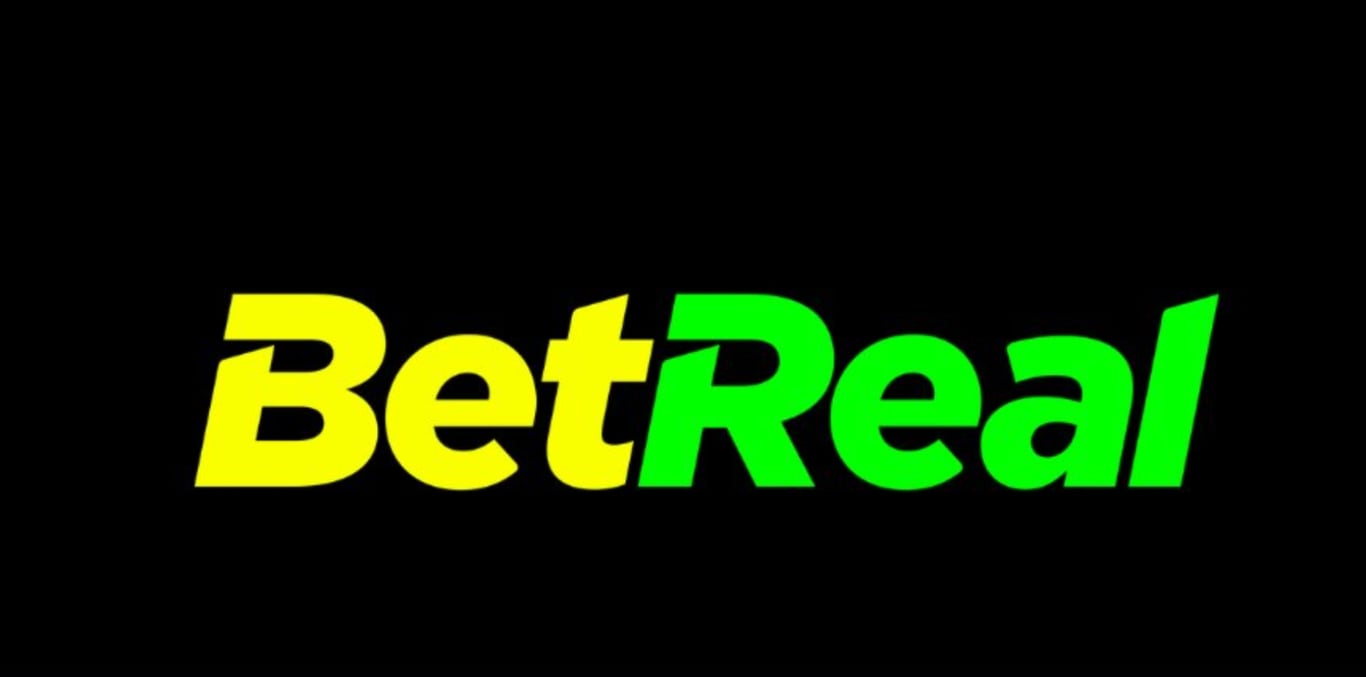 Interfaz de Realz casino mostrando juegos populares