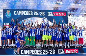 Porto celebrate trophy