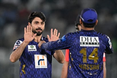 Quetta Gladiators' Abrar Ahmed (L) (Getty Images)