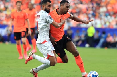 Tunisia vs Holland