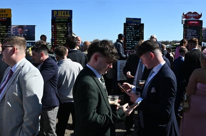 aintree betting