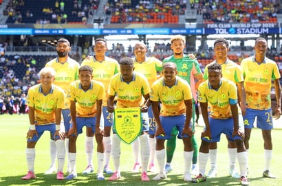mamelodi sundowns pose