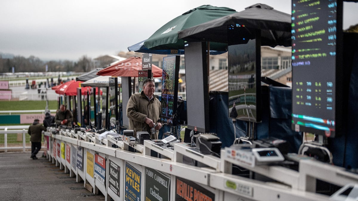 Cheltenham Day 1 Offers 2026: Best Free Bets & Promotions