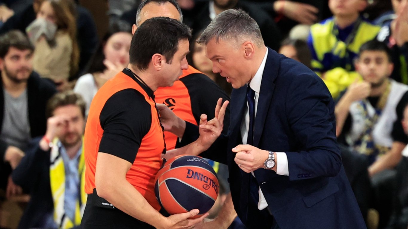 Fenerbahce vs Paris Live Stream & Predictions Hosts to Cover