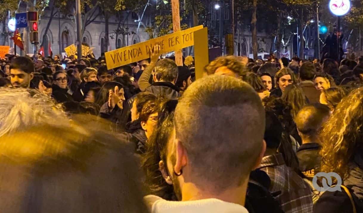 Doblemente extranjera: una cubana en una protesta en
Barcelona