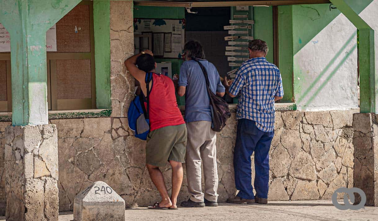 Hombres mercado Cuba