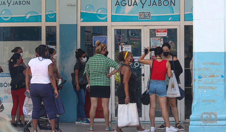 Empresa estatal y ventas en MLC, ni más eficiencia ni mayor productividad