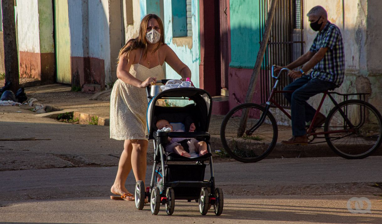 madre con bebé