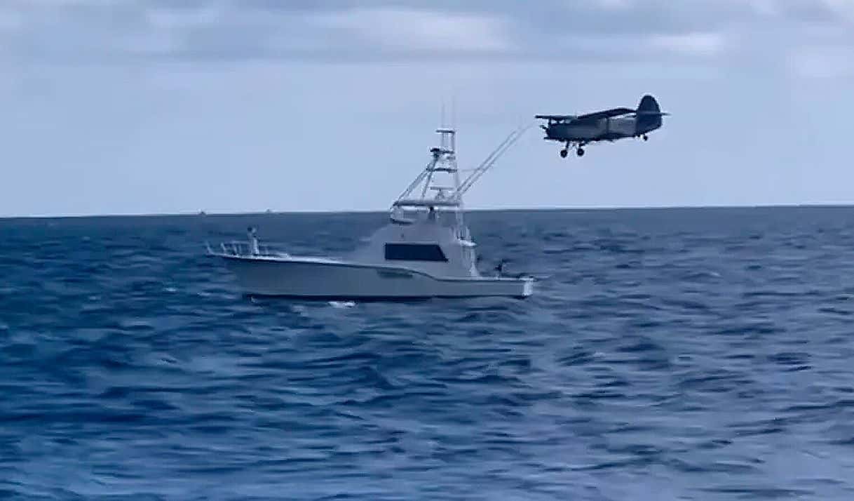 Aeronave piloteada por Rubén Martínez cercana a su arribo a Estados Unidos. Foto: captura de pantalla.