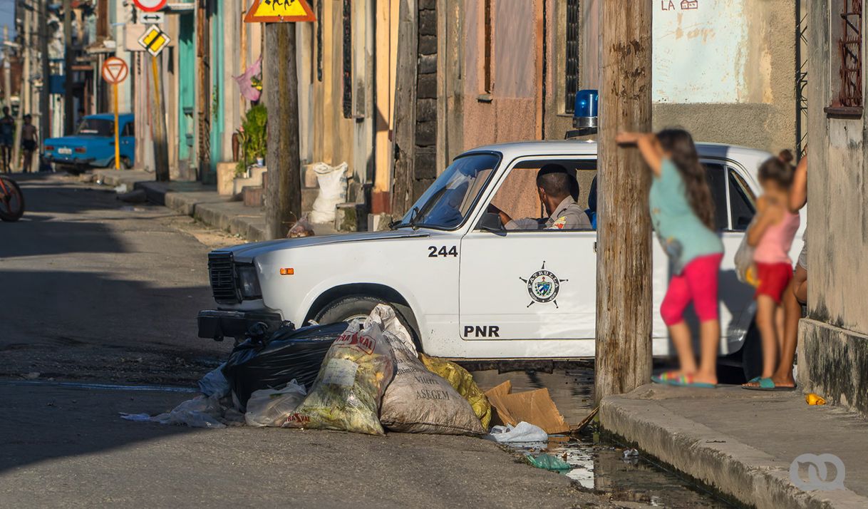 policía, patrulla, basura, calle