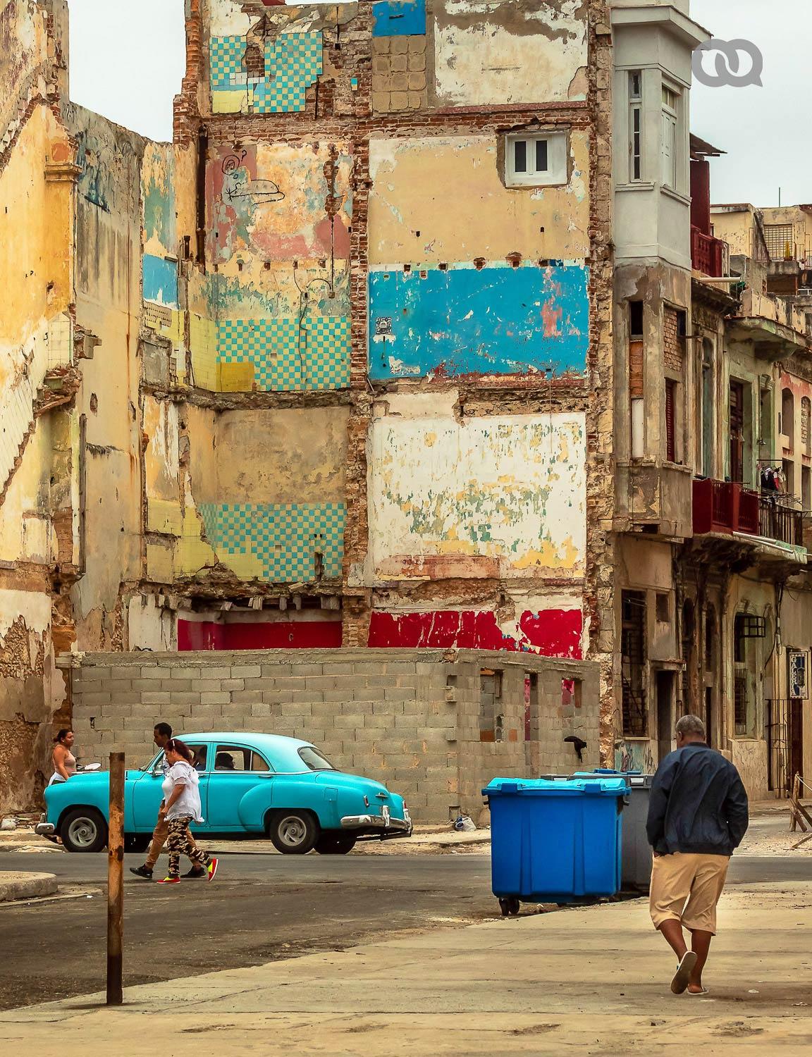 edificio, calle, carro, personas, basura