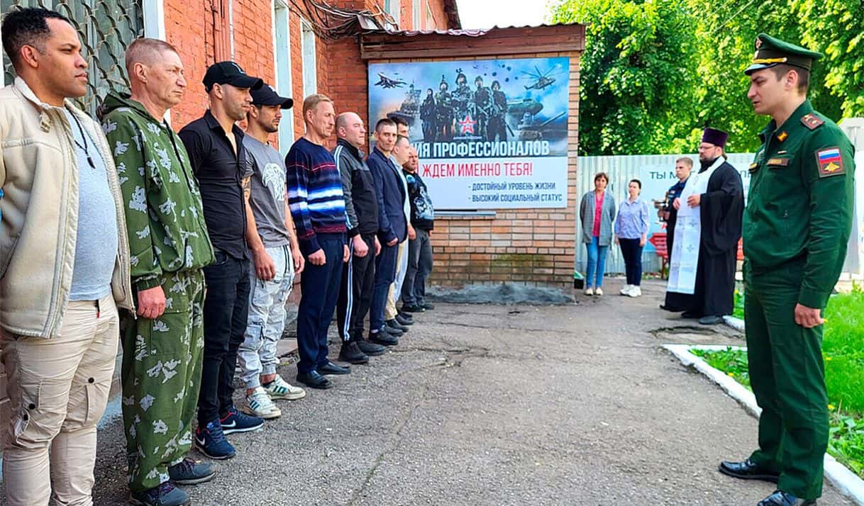 Cubanos en el ejército ruso. Foto: Tomada de Internet.