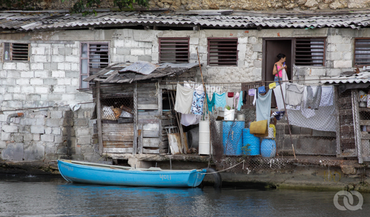 casas, lancha