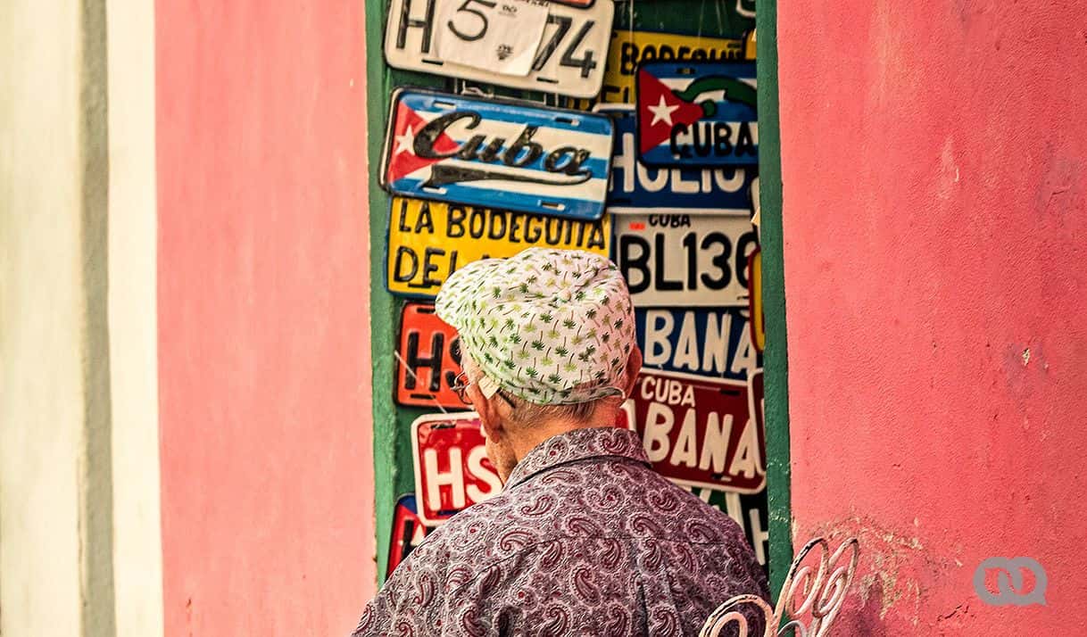 Sin patria y con torpe amo (+ Narración)