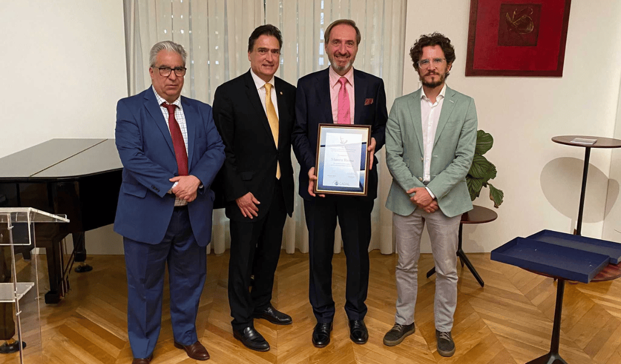 Mauro Reina recibió el premio de Cadal en Madrid, España
