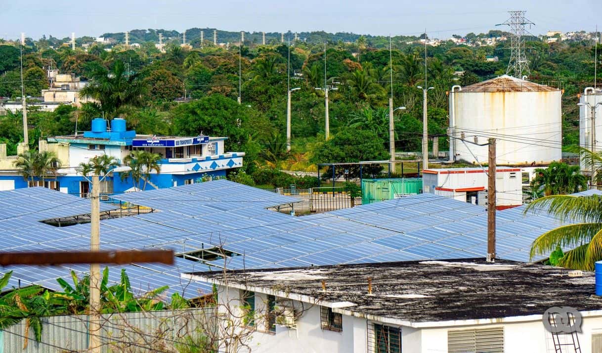 Cuba amplía incentivos fiscales para inversores en energías renovables: alivio tributario con margen discrecional