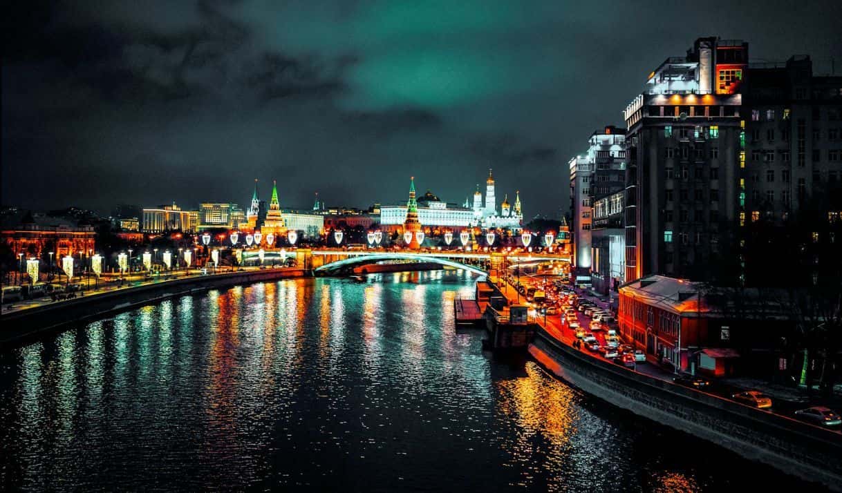 Rusia introduce nuevo régimen migratorio de deportación. ¿Afecta a los cubanos?