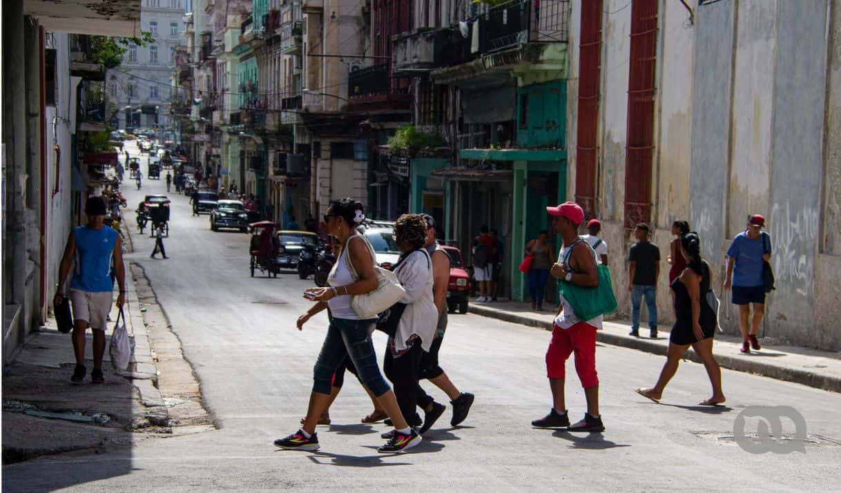 La gente está muriendo de calor en Cuba