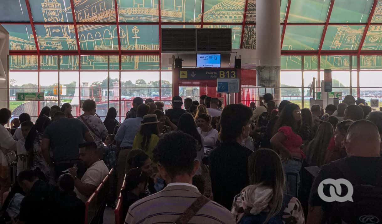 Aeropuerto de La Habana colapsa pese al desplome del turismo