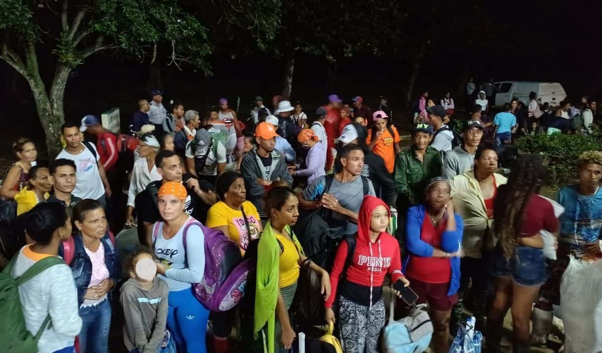 Evacuación de pobladores cercanos al embalse Cauto del Paso. Foto: Radio Cubaniguán