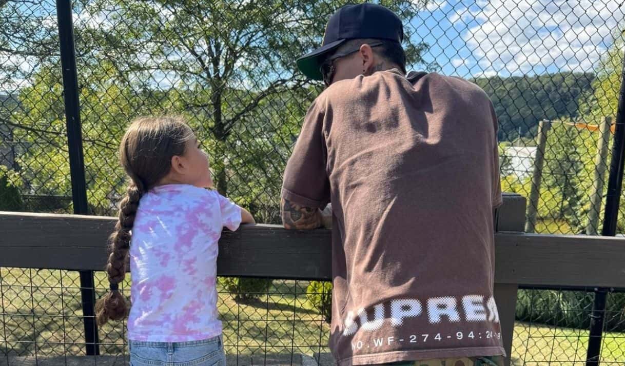 Erlan junto a su hija. Foto: cortesía.