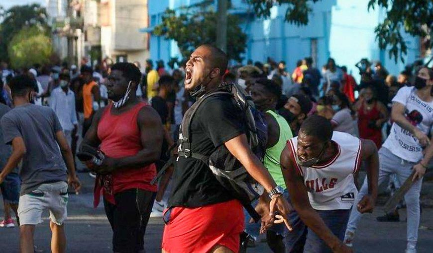 Manifestantes durante las protestas del 11 de julio en La Habana, Cuba.