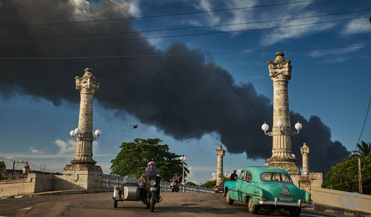 matanzas, incendio, supertanqueros