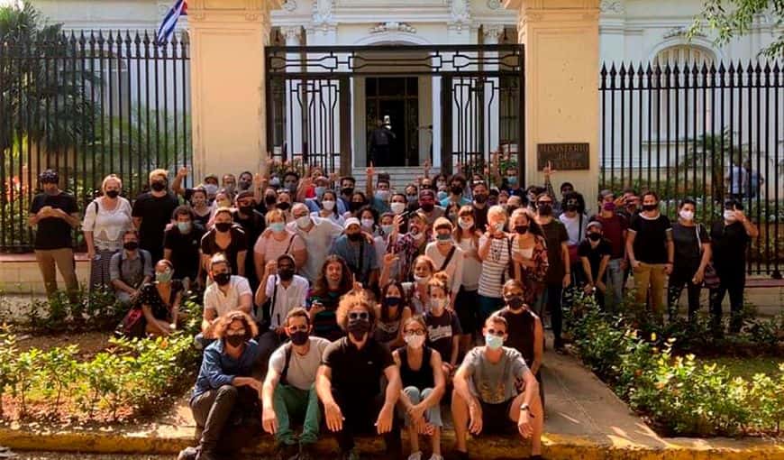 De la intervención policial en San Isidro a la protesta en el Ministerio de Cultura: 48 horas históricas en Cuba
