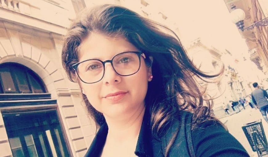 Ámbar Carralero, poesía, mujer