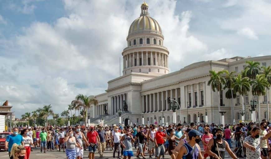 Cuba: Solo la política nos hará amanecer mañana