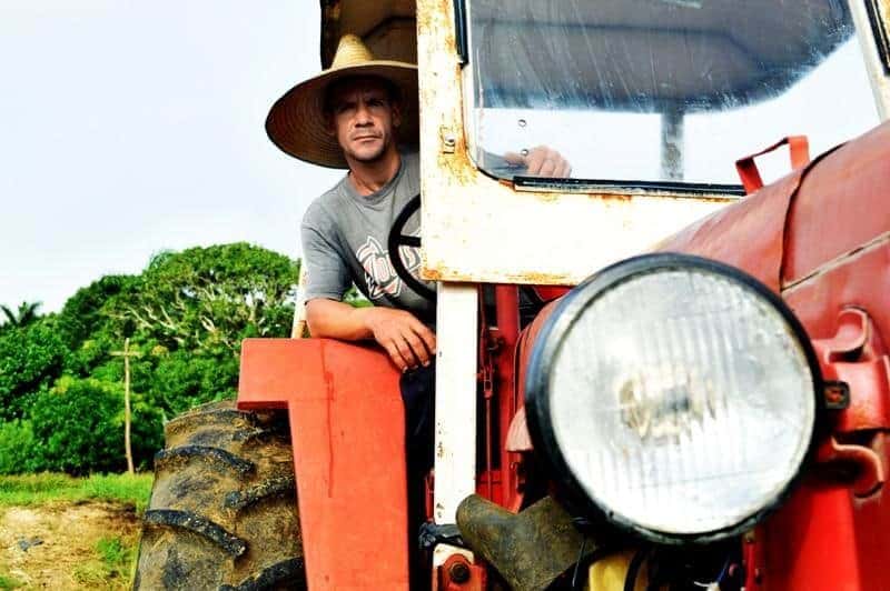 Jóvenes que no quieren dejar el campo por la ciudad