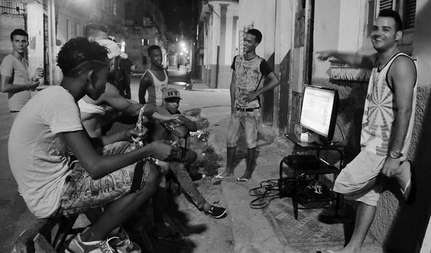 Cuba: televisión y verano de masas